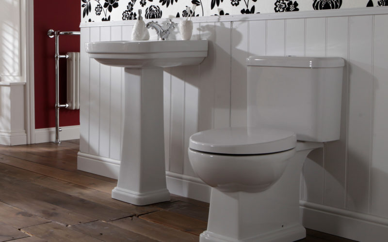 Hampshire white sink and toilet